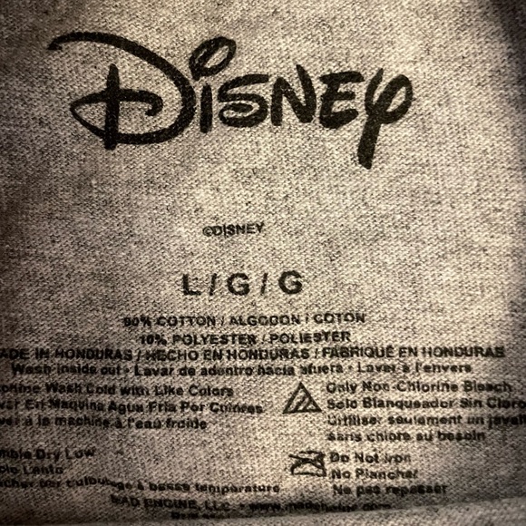 DISNEY MICKEY MOUSE T-shirt GREAT condition! - Picture 3 of 3